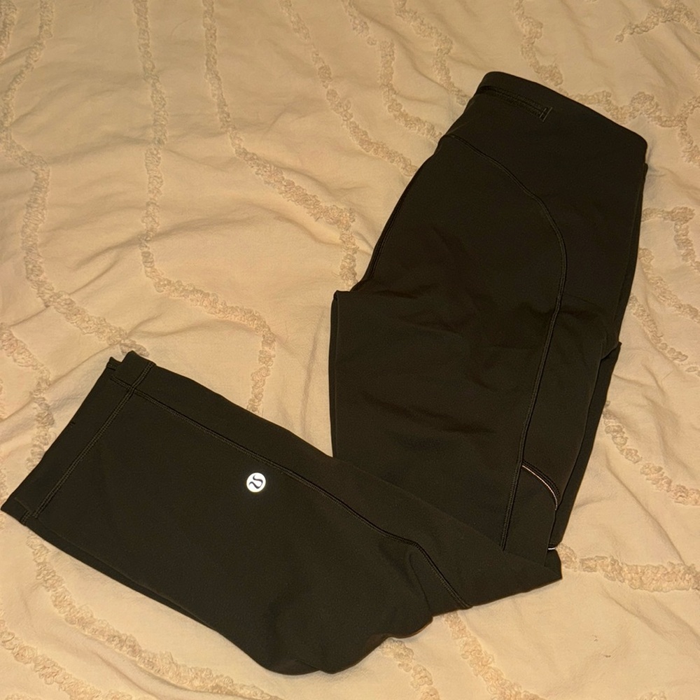 Lululemon green 3/4 leggings size 6